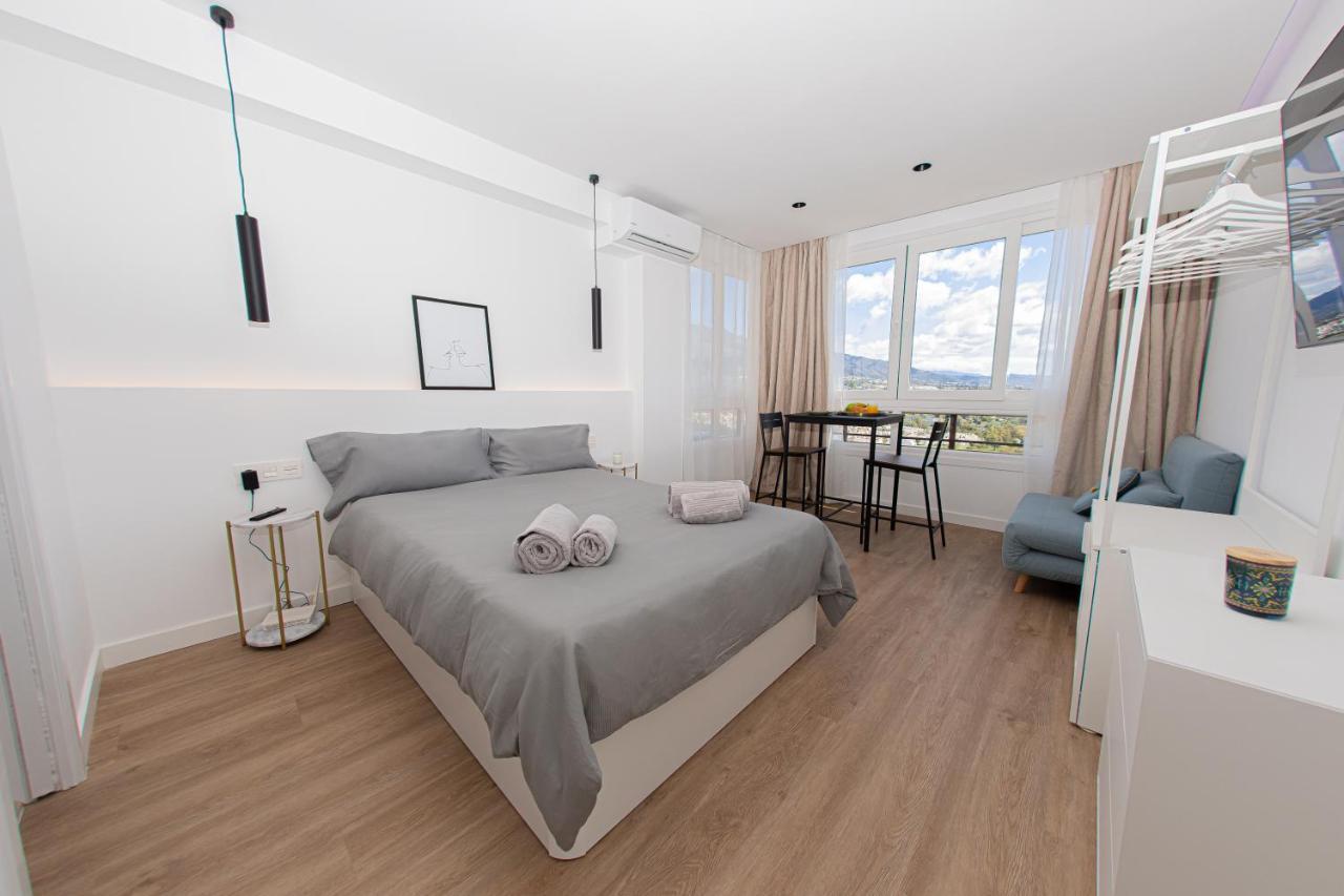 Modern With Stunning Views Appartamento Marbella